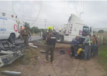Accidente en la carretera 57 involucra a trailero lesionado