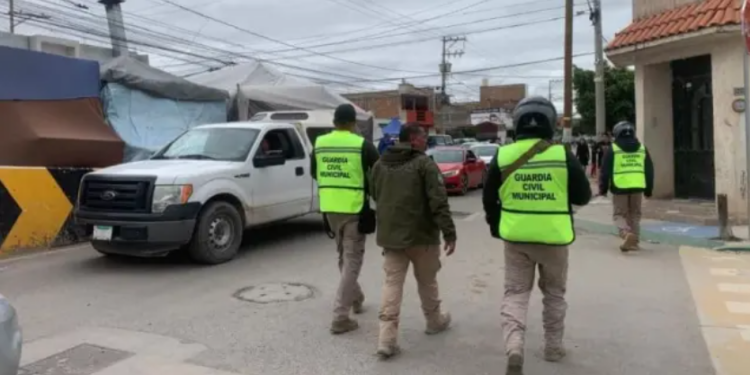 Cerca del tianguis en Prados una riña entre pandillas provoca operativo
