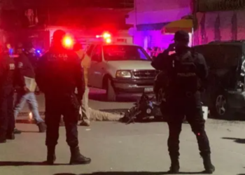 Motociclista impacta contra una camioneta en la zona de Sauzalito