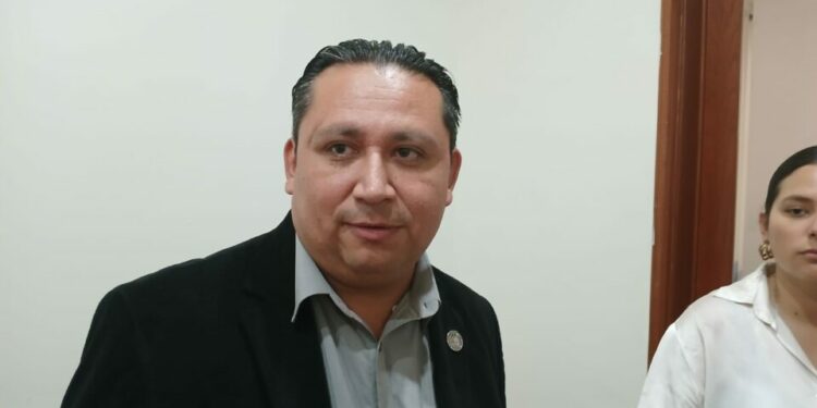 Diputado habilitará plataforma para dar seguimiento al desempeño de Interapas