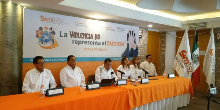 Las secciones 26 y 52 del SNTE emiten pronunciamiento contra agresiones a maestros disidentes