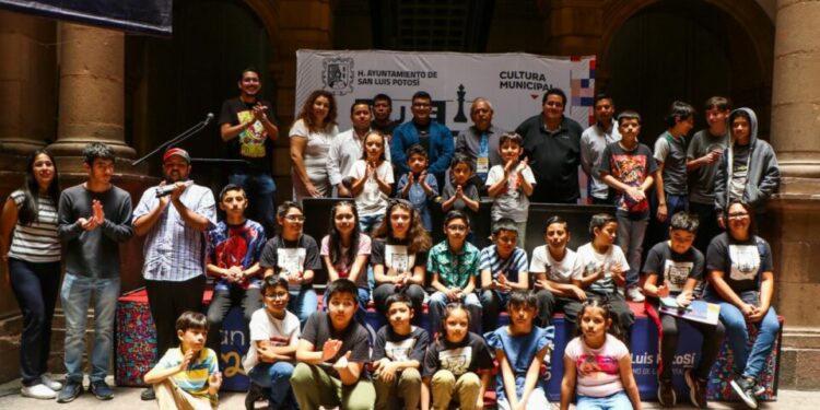Clausura una edición más del taller de ajedrez municipal