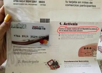 Alerta por tarjetas falsas del Bienestar que piden activación en tiendas Oxxo