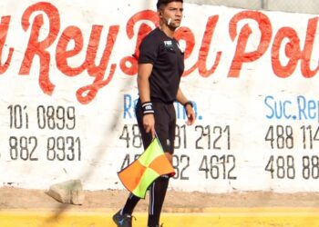 Orgullo camelense debuta como árbitro en competencia nacional