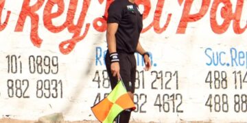 Orgullo camelense debuta como árbitro en competencia nacional