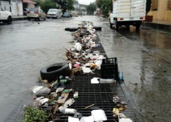 VIDEO | Llamado de Interapas a evitar tirar basura y así reducir riesgos de calles anegadas