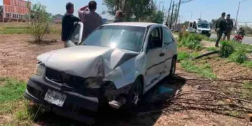 Accidente vial en lateral de carretera a México deja sólo daños materiales