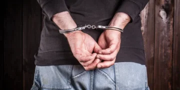 Detienen en Francia a presunto miembro del Cártel de Sinaloa buscado por EE.UU.; vinculan red con tráfico de drogas sintéticas en Europa