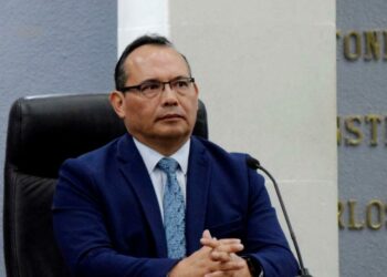 Morales Silva no aclara el tema del uso de acordeones durante su intervención