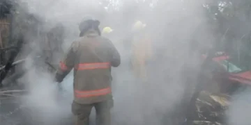 Conflicto familiar termina en incendio en ejido de Ciudad Valles