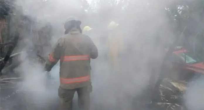 Conflicto familiar termina en incendio en ejido de Ciudad Valles