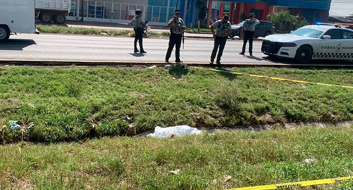 Hallan cuerpo sin vida en la carretera México, frente a la Guardia Nacional