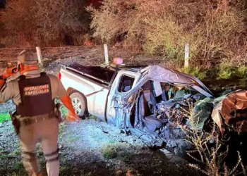 Trágico choque entre tráiler y camioneta en carretera Valles–Rioverde deja un muerto
