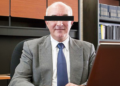 Detienen en el AICM a sacerdote de los Legionarios de Cristo por caso de abuso sexual