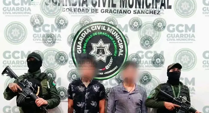 Con pistola de juguete y droga, dos sujetos son detenidos en la cabecera municipal de Soledad