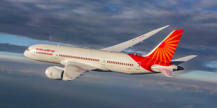Hallan una de las cajas negras del Boeing 787 de Air India que se estrelló tras despegar de Ahmedabad