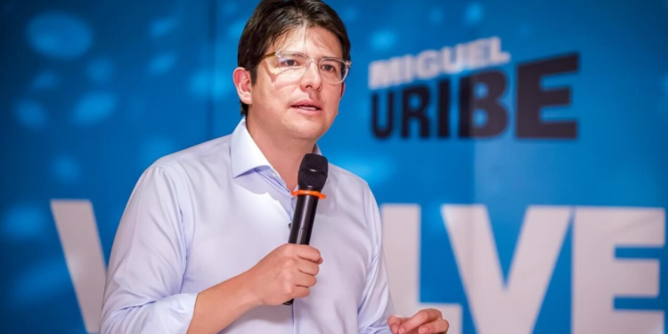 Senador colombiano Miguel Uribe es operado de emergencia por hemorragia cerebral