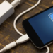 Cargar tu celular: el orden en que desconectas los cables puede impactar la batería