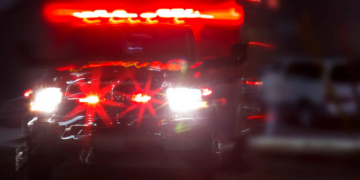 Fatal choque entre camioneta y tráiler en Carretera 57