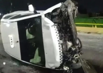 Taxista resulta lesionado tras chocar en el puente Arbolitos de Periférico