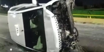 Taxista resulta lesionado tras chocar en el puente Arbolitos de Periférico