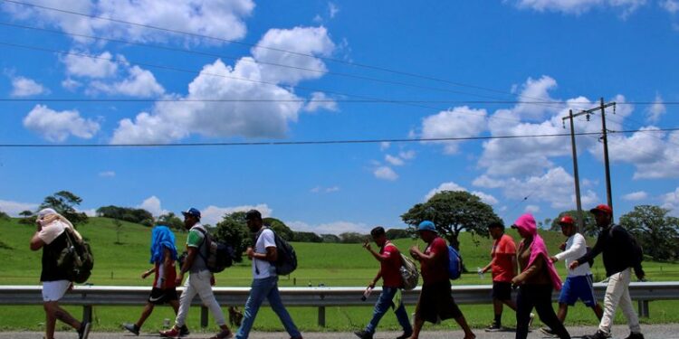 Baja el número de migrantes hondureños en SLP según cónsul