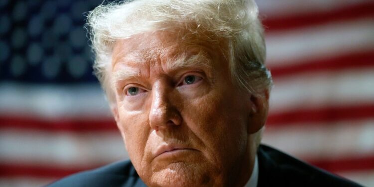 Las doce llamadas de Trump y el senador que despotrica contra México