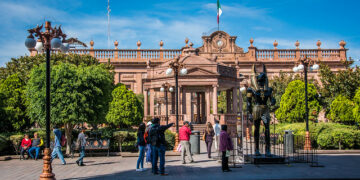 Vacaciones de verano ha generado que repunte 8% el turismo en SLP: CANACO