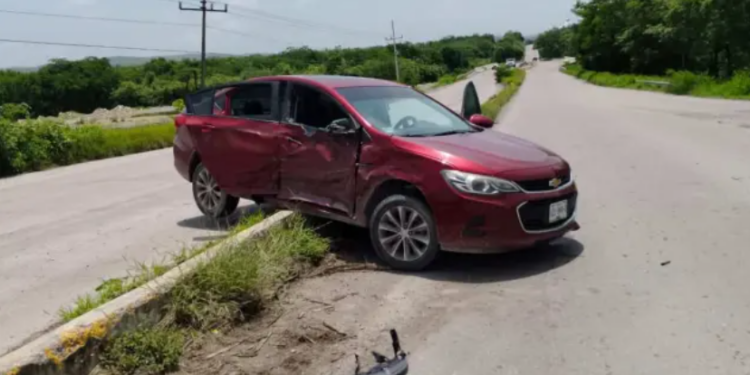 Siete heridos tras fuerte accidente en la Valles-Tampico