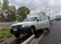 Auto se sale de la vía en el puente del Circuito Potosí