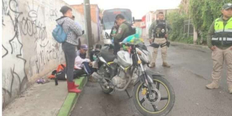 Choque en avenida San Pedro deja a motociclista herido