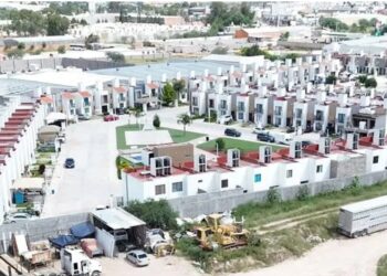 Denuncian constructores favoritismos en la administración de Villa de Pozos
