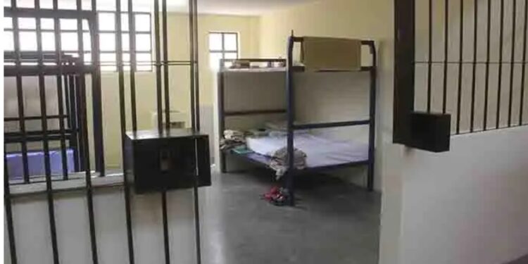 Alza de población en penales, por detención de narcomenudistas