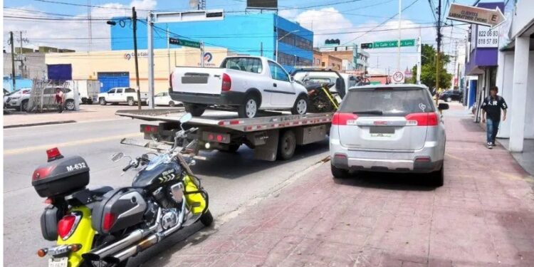 Por invasión de banquetas SSPC aplica multas