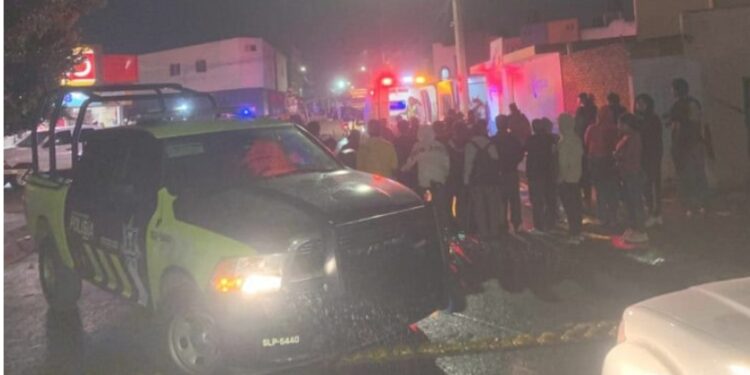 Un hombre fue atacado a balazos mientras cerraba su negocio en la colonia San Pablo