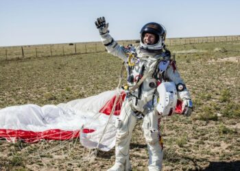 Fallece Félix Baumgartner, el hombre que saltó desde la estratosfera, en accidente de parapente