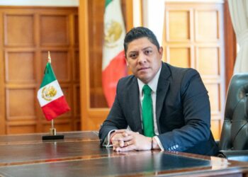 Pide el gobernador a municipios que se pongan a trabajar y no echen culpas