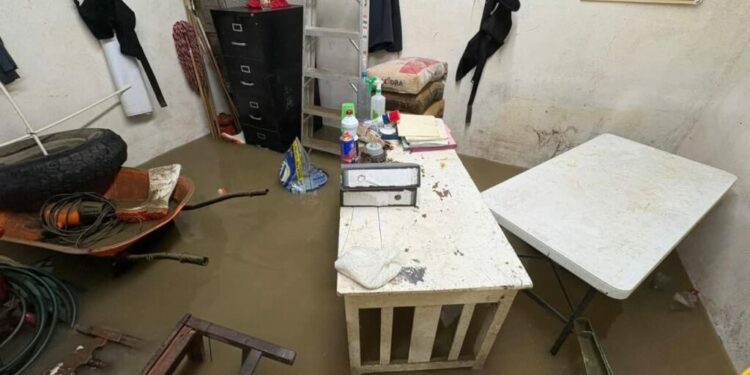 Lluvias dejan al menos 50 familias damnificadas y comunidades incomunicadas en Axtla de Terrazas