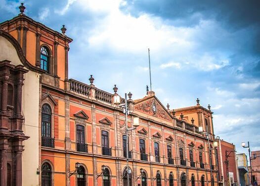 Nombramientos sin título generan molestia entre trabajadores de la UASLP