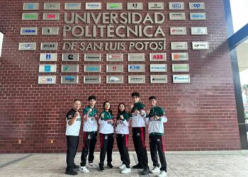 Estudiantes de la Politécnica de SLP brillan en Mundial de Karate en Suecia