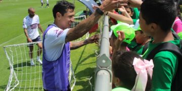 Asistentes al Campamento de Verano del INPODE visitaron al Atlético de San Luis
