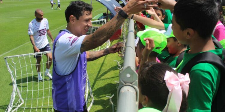 Asistentes al Campamento de Verano del INPODE visitaron al Atlético de San Luis