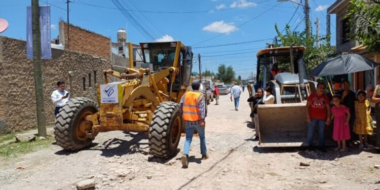 300 calles sin pavimentar en la capital potosina