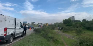 Trágico accidente en la Carretera 57: Motociclista muere al chocar contra barra de contención