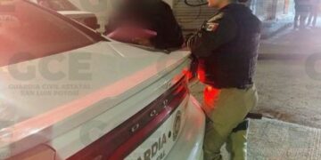 Agentes de la Unidad Especializada en Violencia de Género acudieron a joven de 15 años maltratada por su madre y su abuela