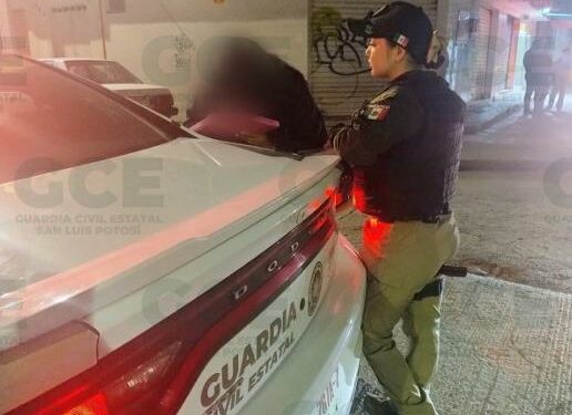 Agentes de la Unidad Especializada en Violencia de Género acudieron a joven de 15 años maltratada por su madre y su abuela