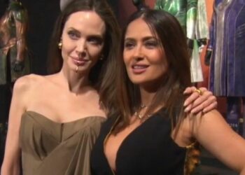 VIDEO| Salma Hayek y Angelina Jolie causan furor en Veracruz