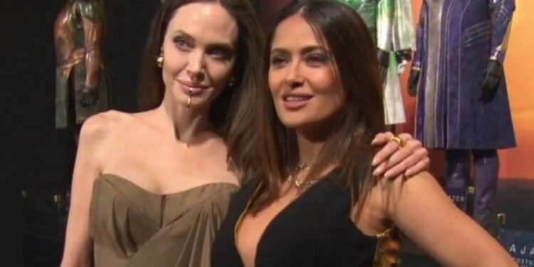 VIDEO| Salma Hayek y Angelina Jolie causan furor en Veracruz