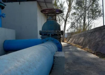 Municipios impactados por lluvias reciben apoyo de Coepris con la limpieza de pozos