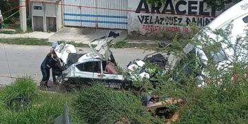 VIDEO | Cierran circulación por choque de tráiler doble remolque por Accidente en la autopista México-Querétaro